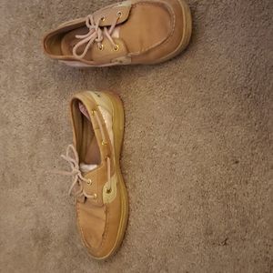 Size 7.5 sperry shoes with pink